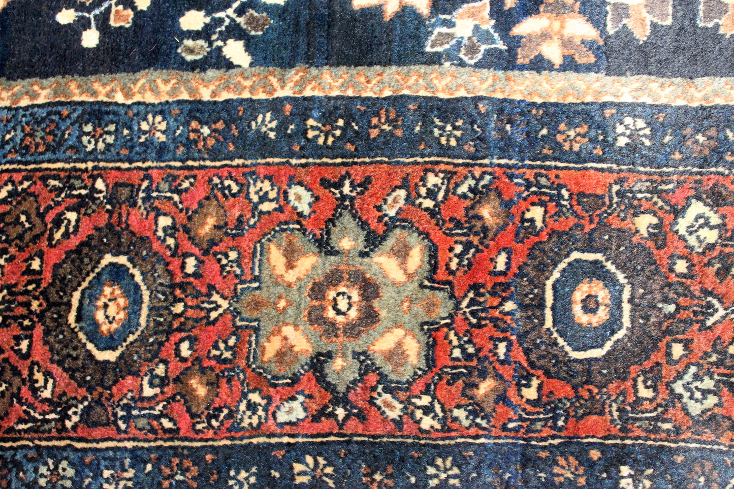 Farahan Antik