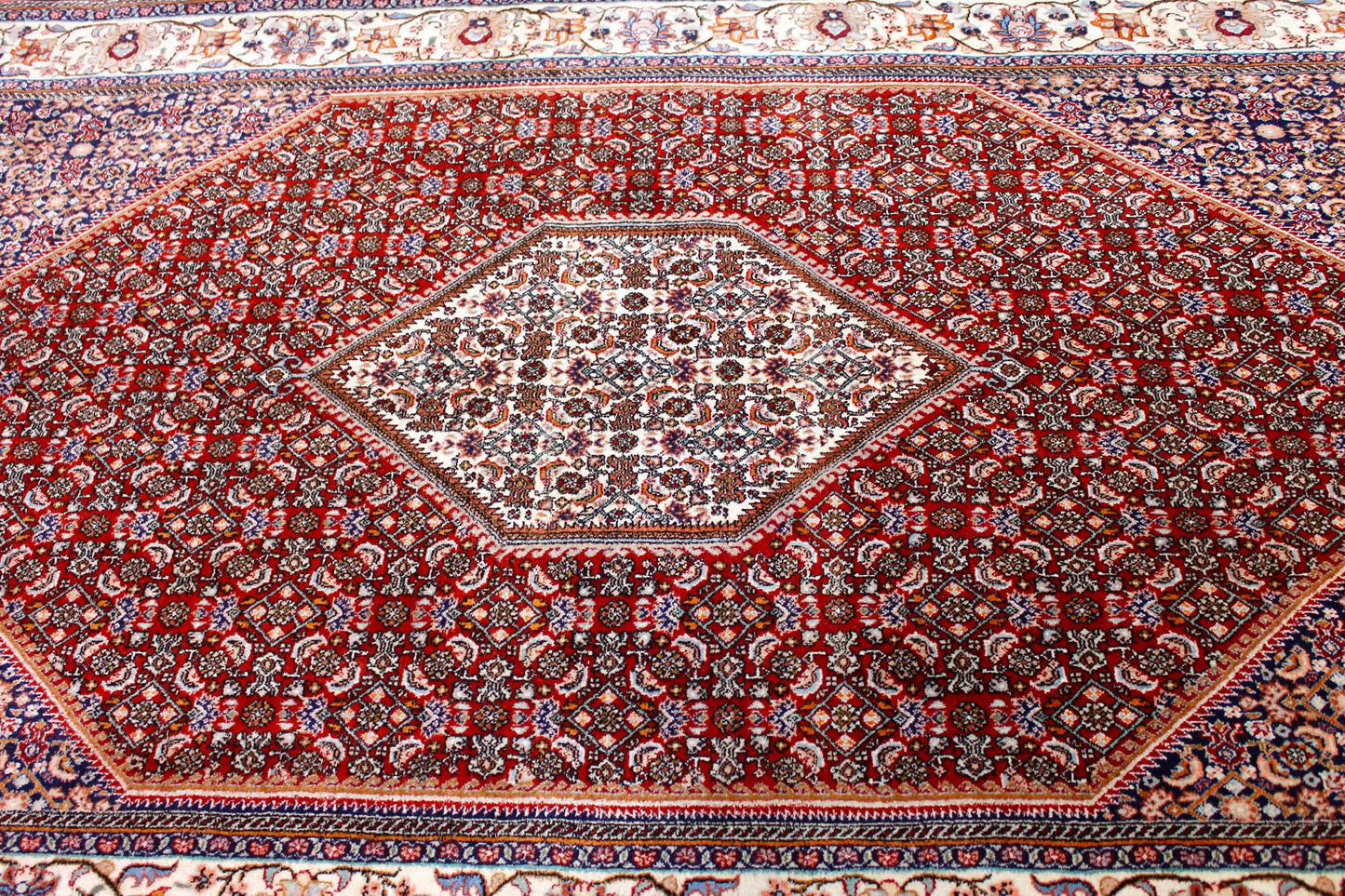 Bidjar Tekab