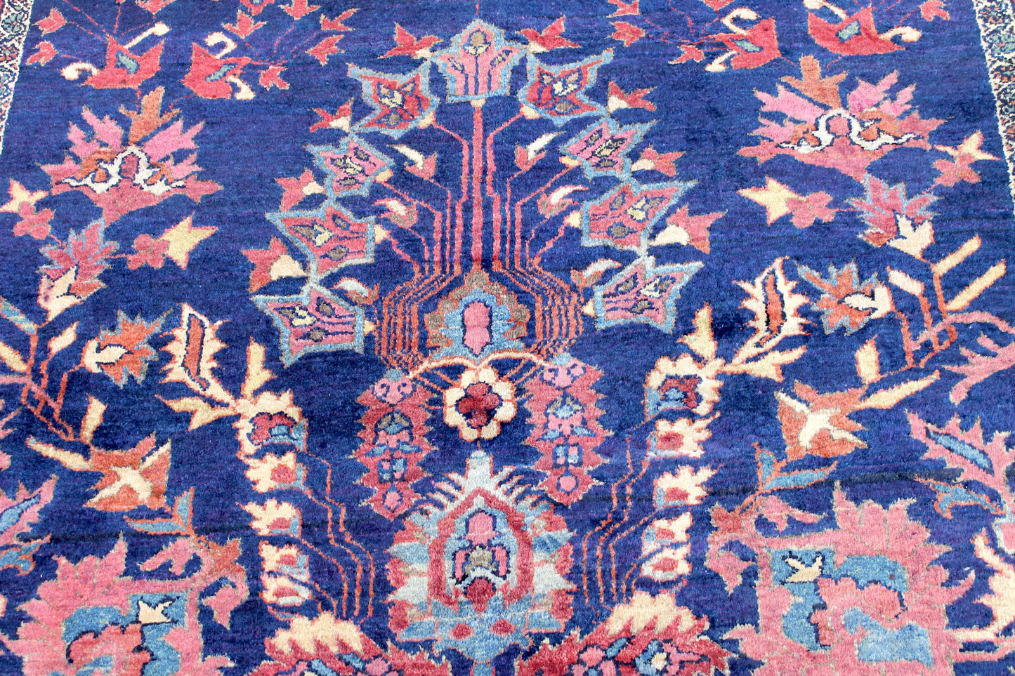 Farahan Antik