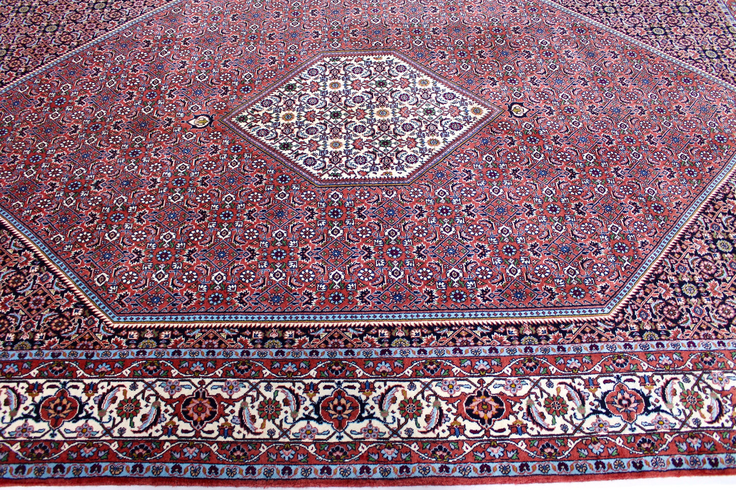 Bidjar Tekab