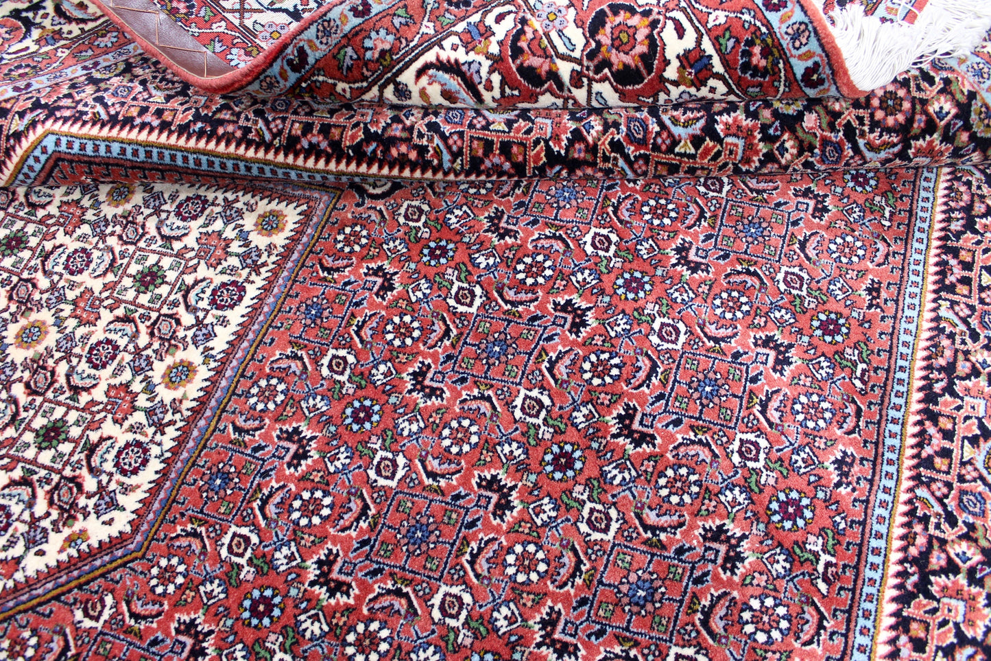 Bidjar Tekab