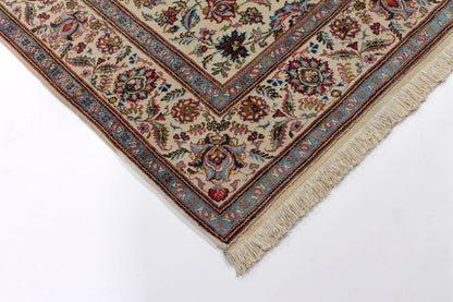 Kashan Weiss