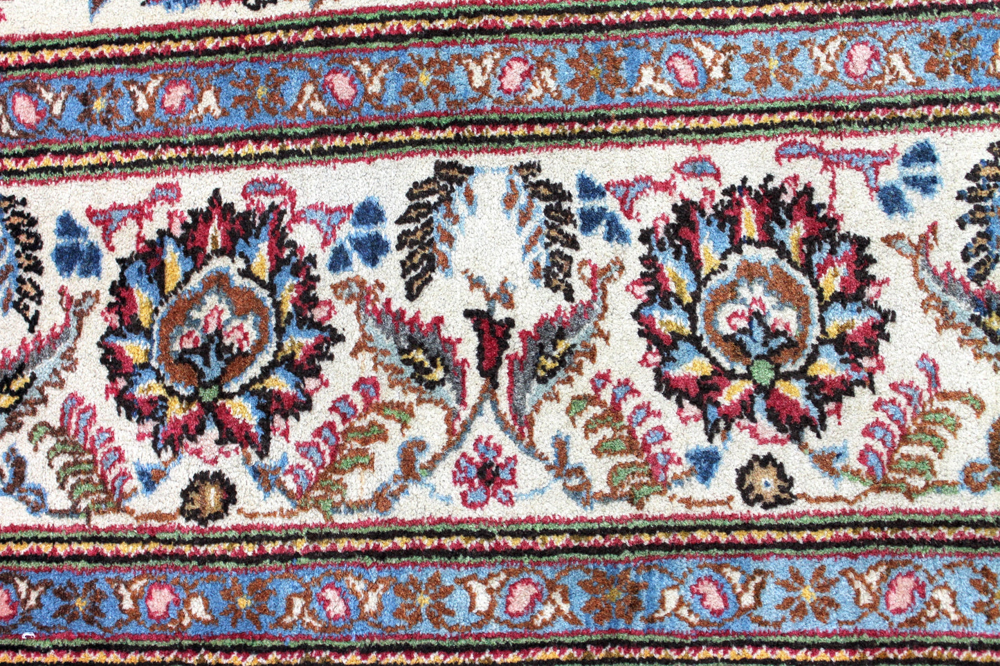 Kashan Weiss