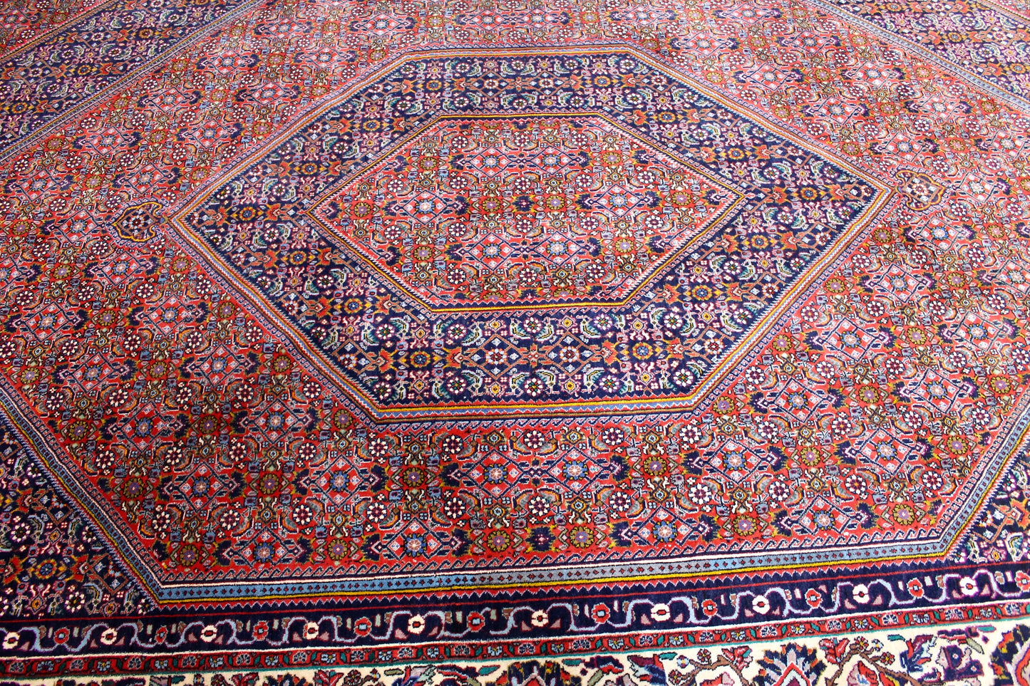 Bidjar Tekab