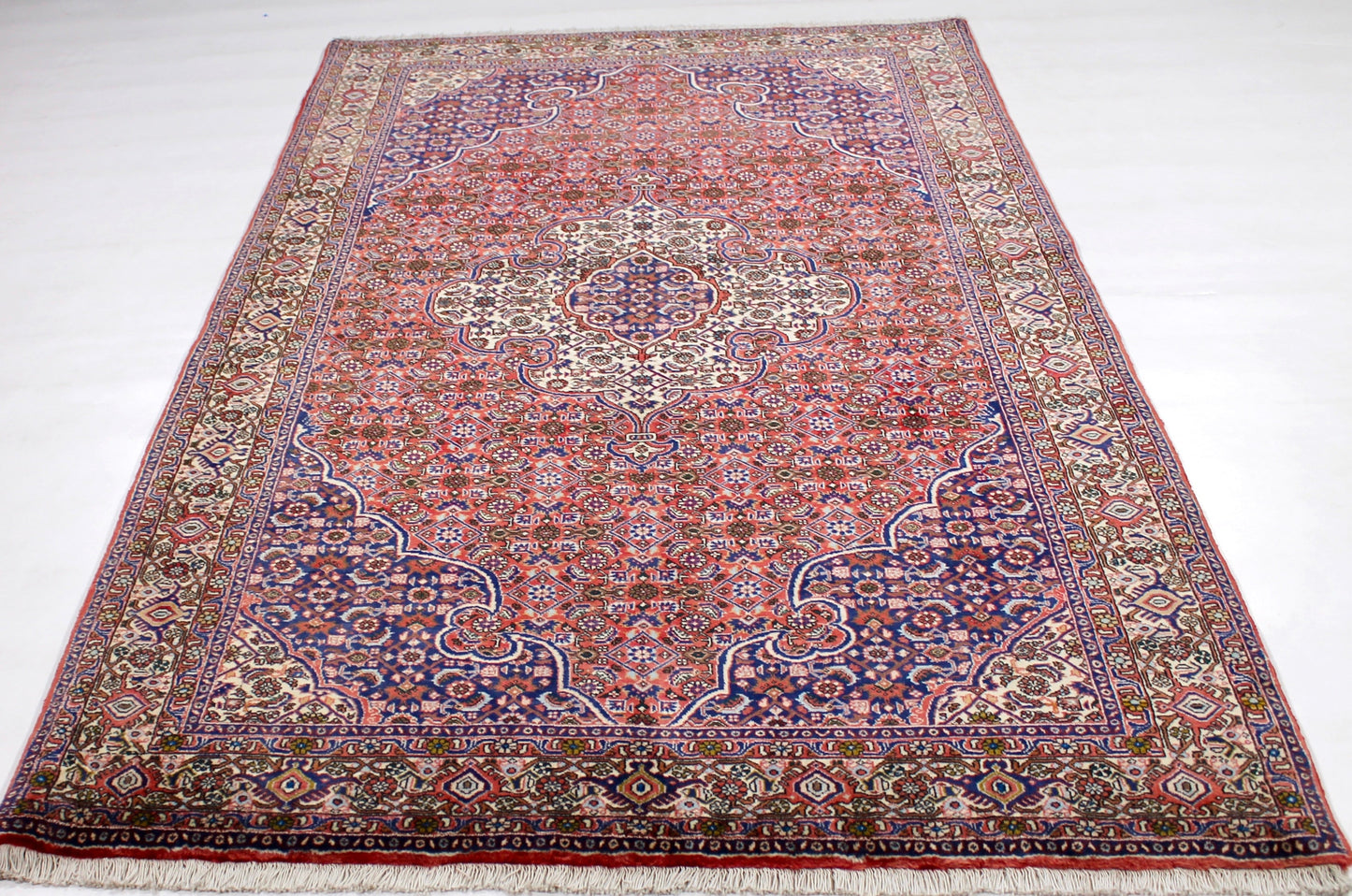 Bidjar Tekab