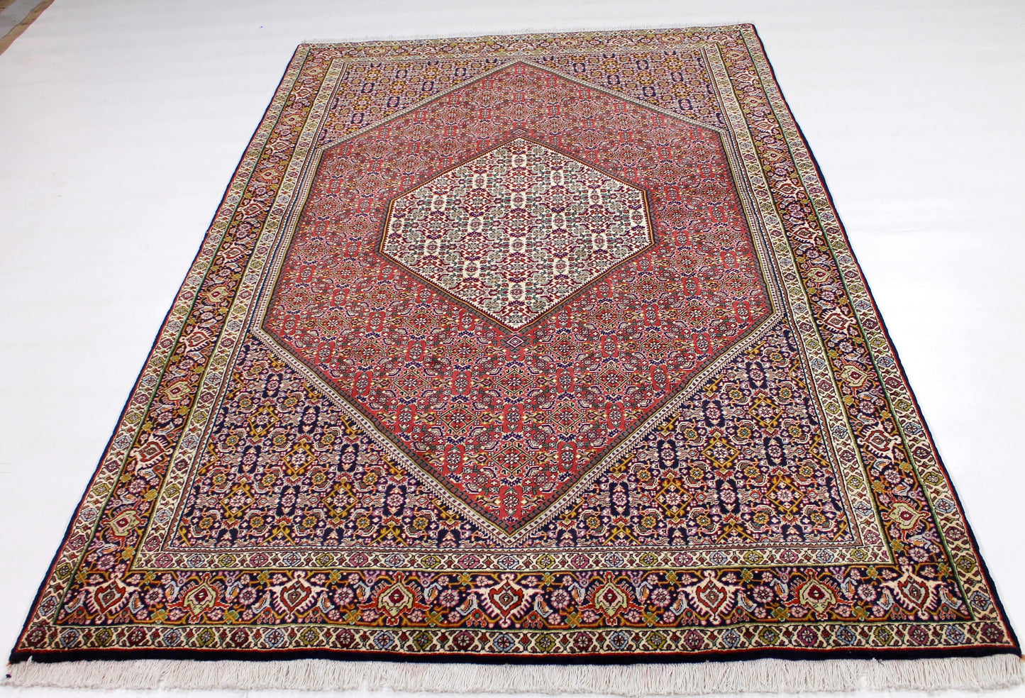 Bidjar Tekab