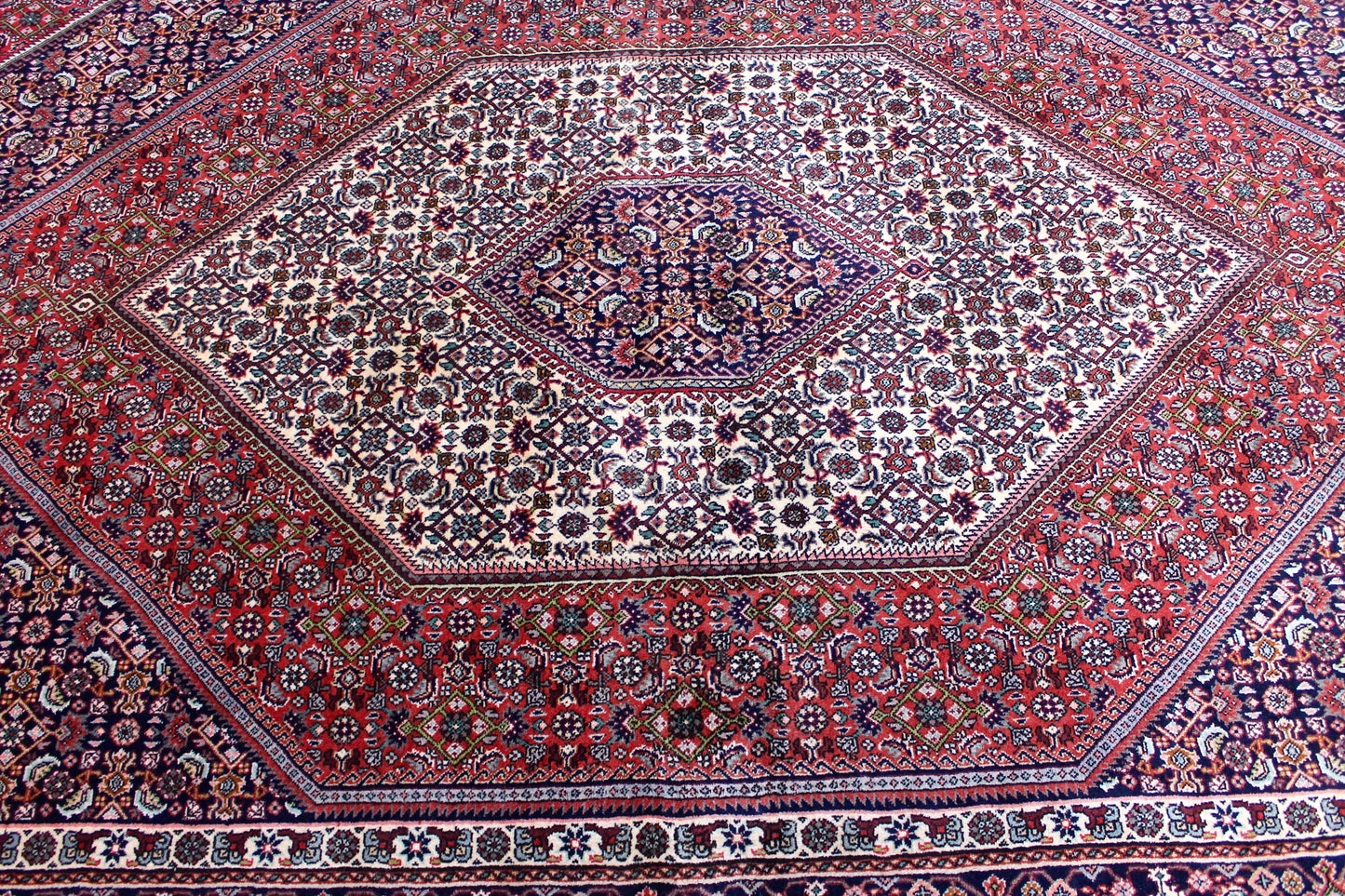 Bidjar Tekab