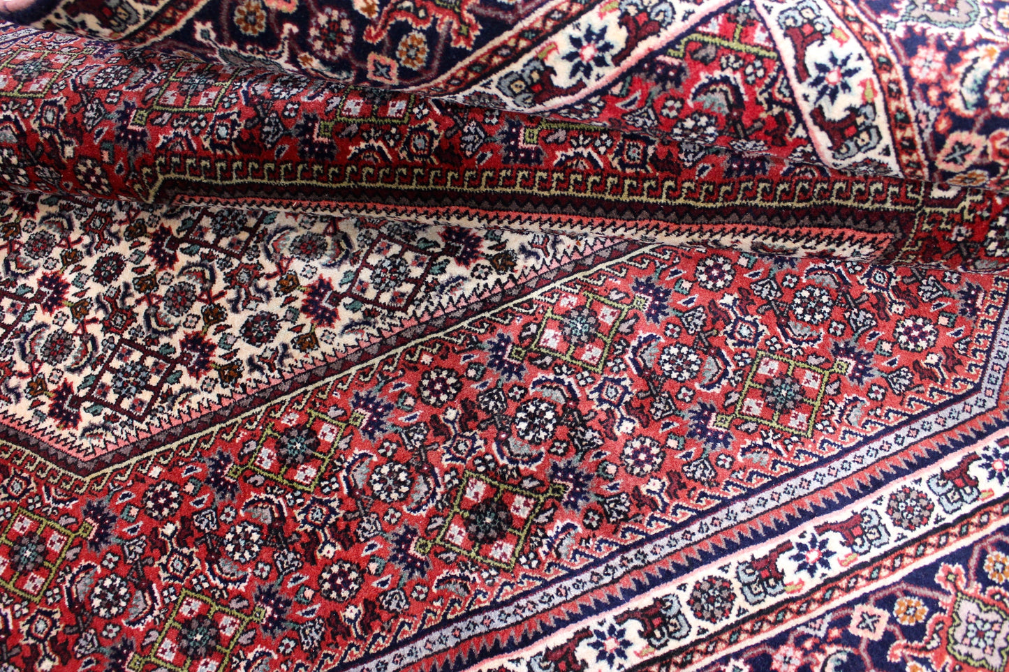 Bidjar Tekab