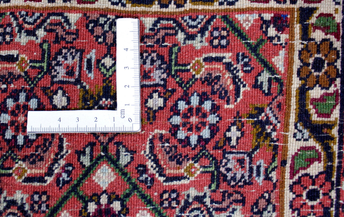 Bidjar Tekab