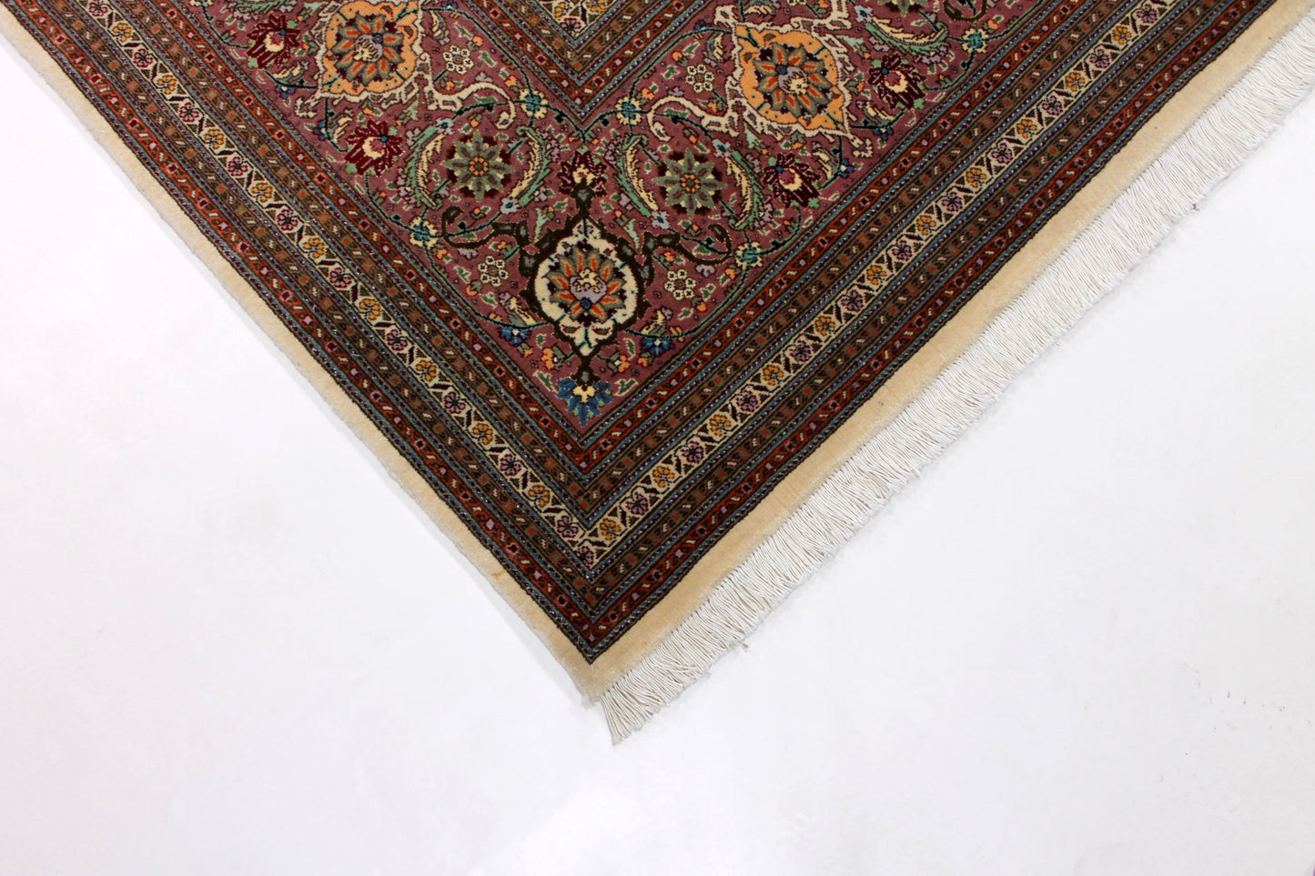 Tabriz 50R Mahi