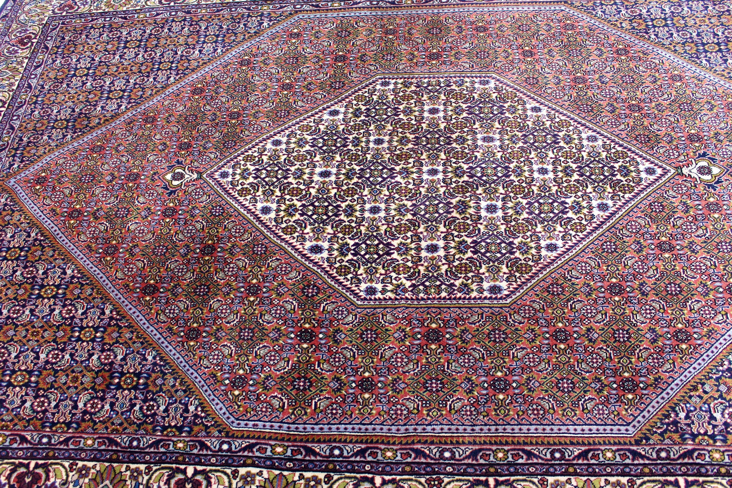 Bidjar Tekab