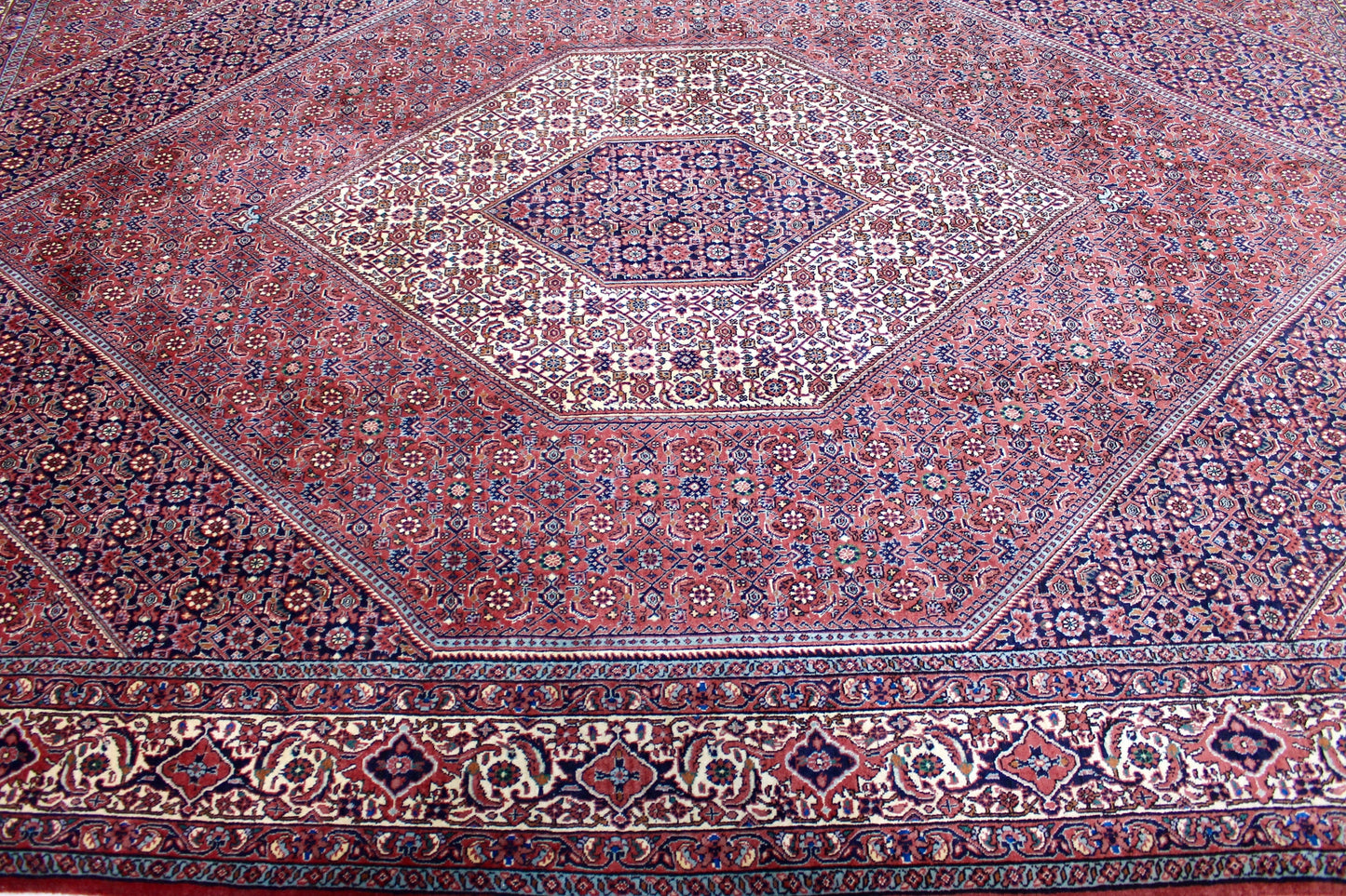 Bidjar Tekab