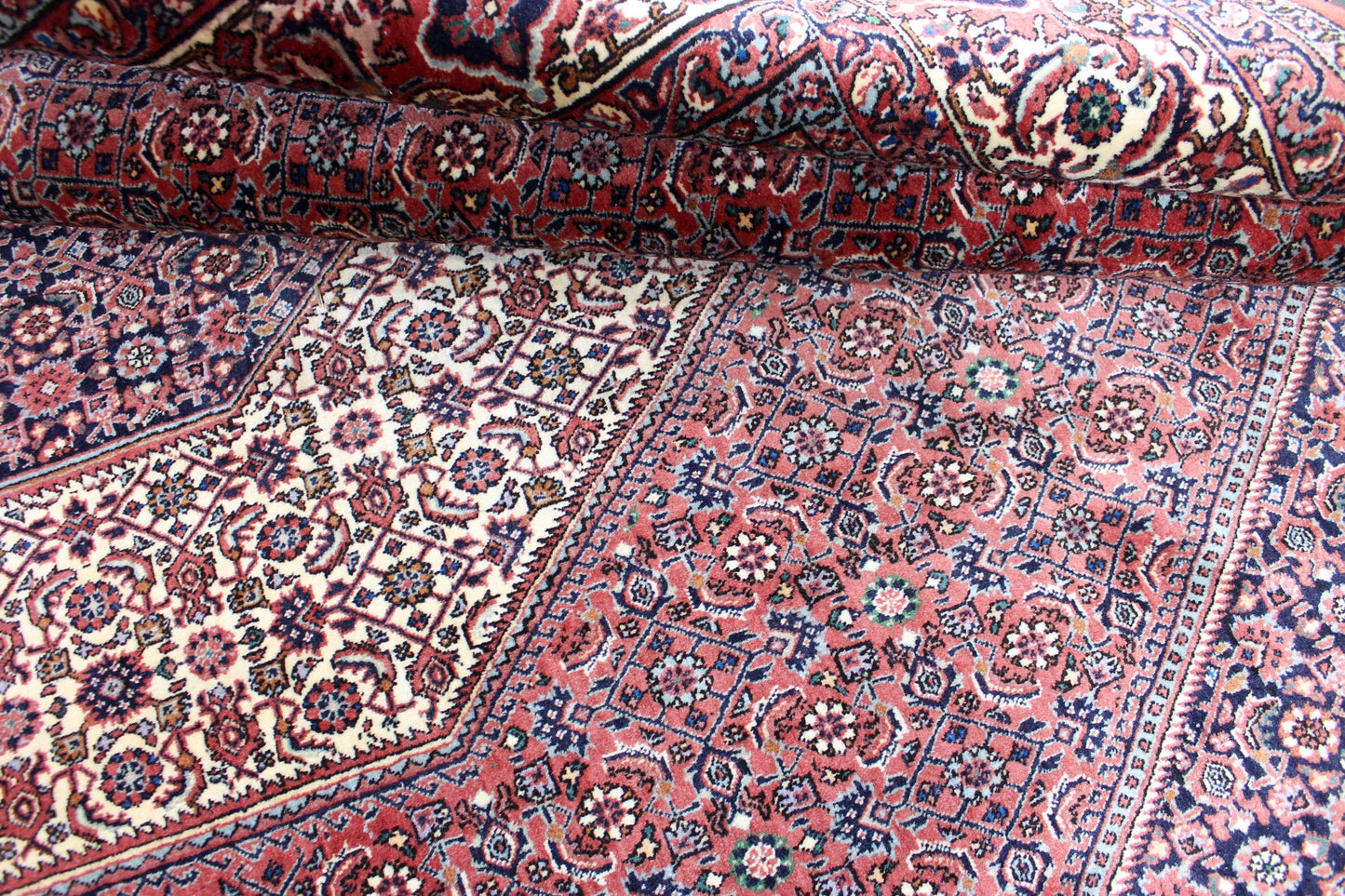 Bidjar Tekab