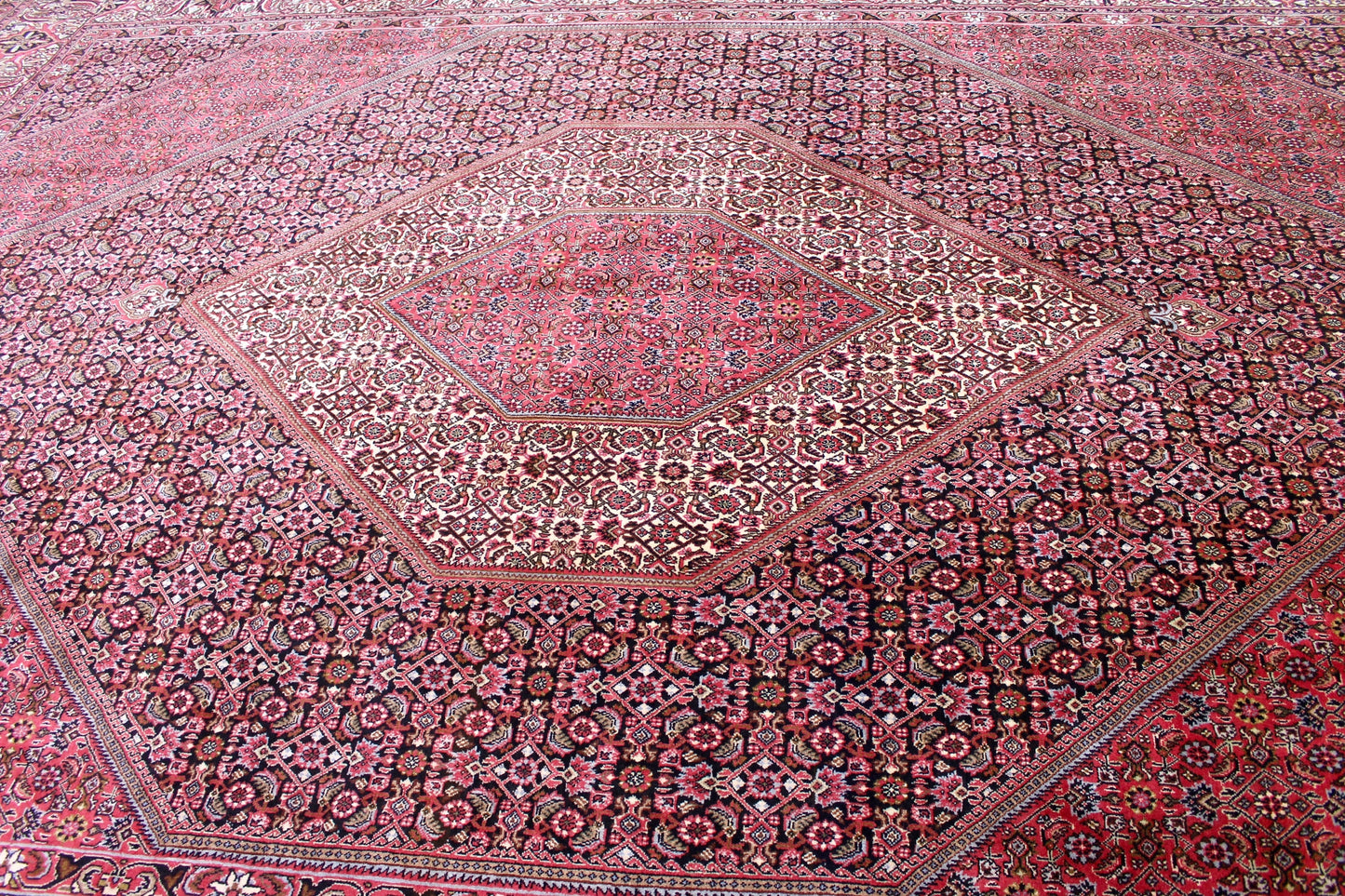 Bidjar Tekab