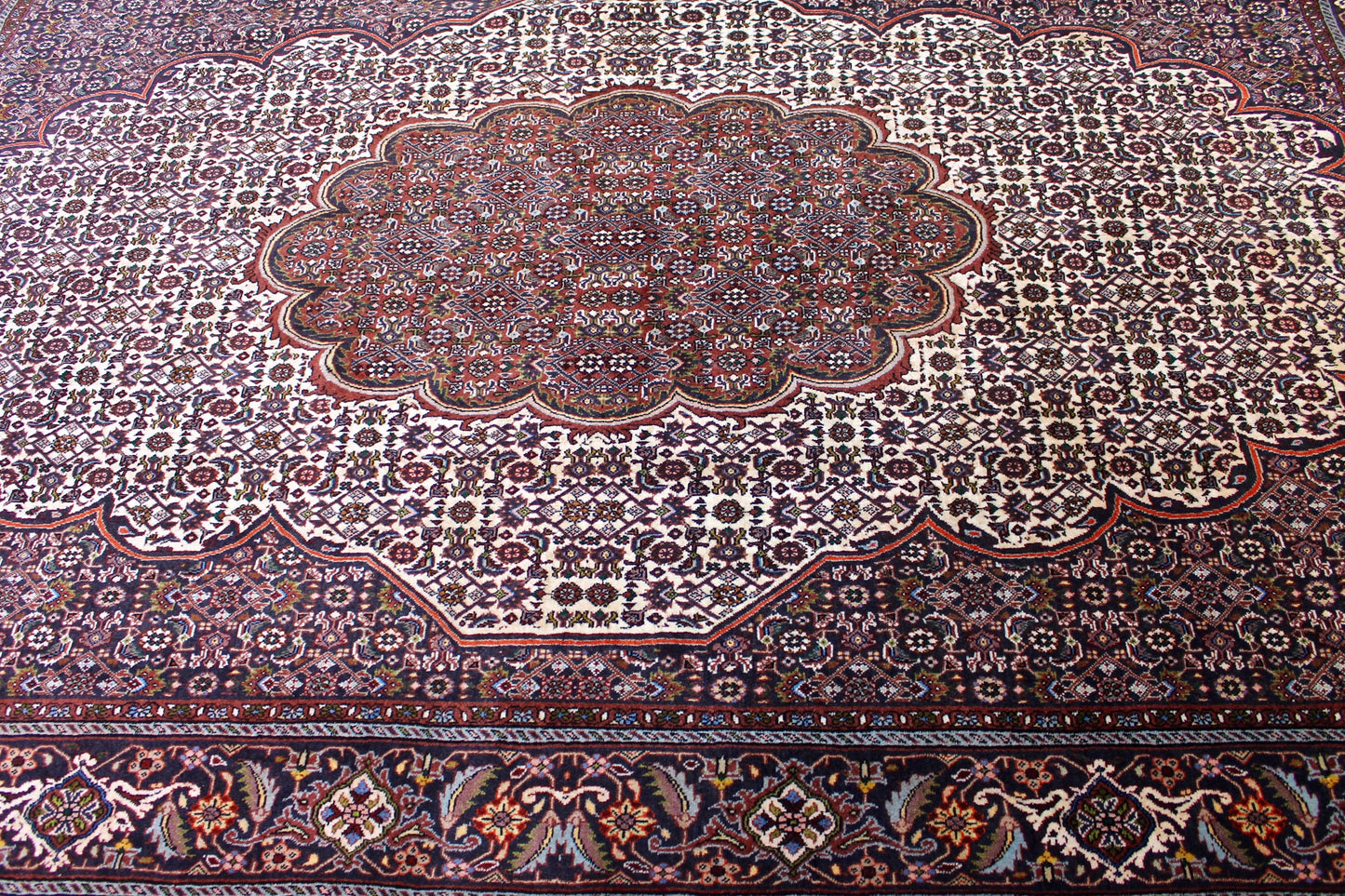 Bidjar Tekab