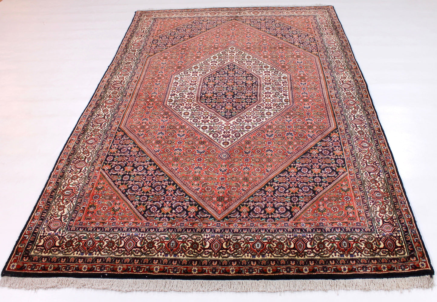 Bidjar Tekab