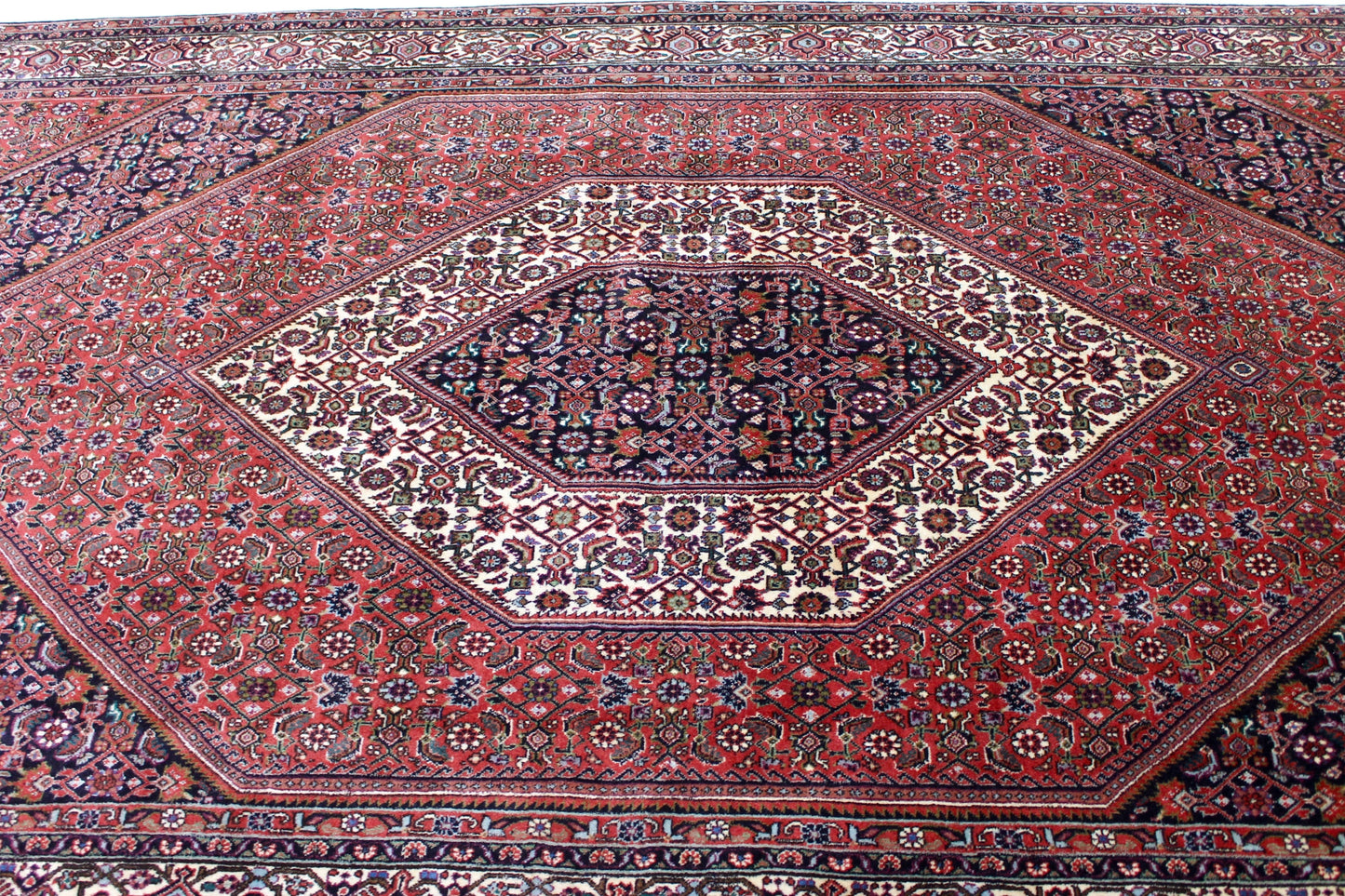 Bidjar Tekab