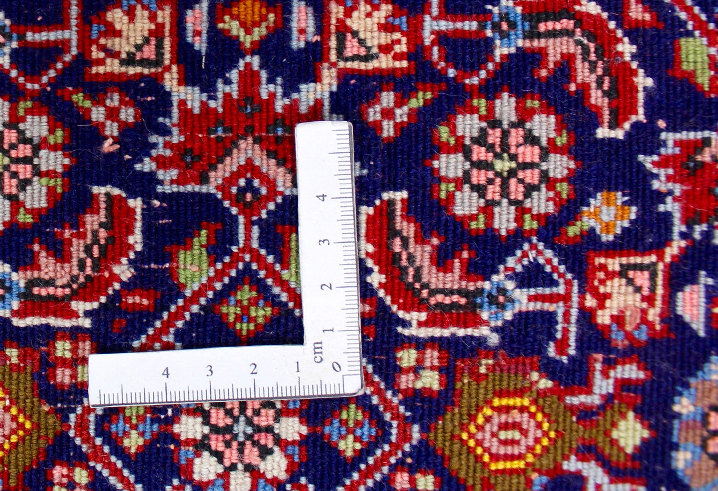 Bidjar Tekab