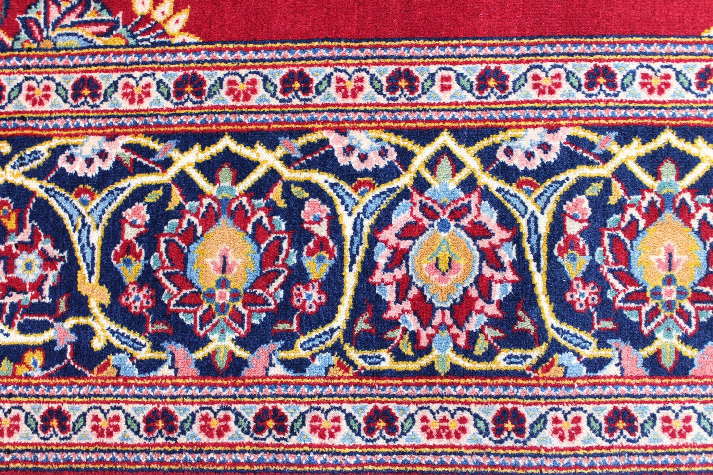 Kashan Weiss