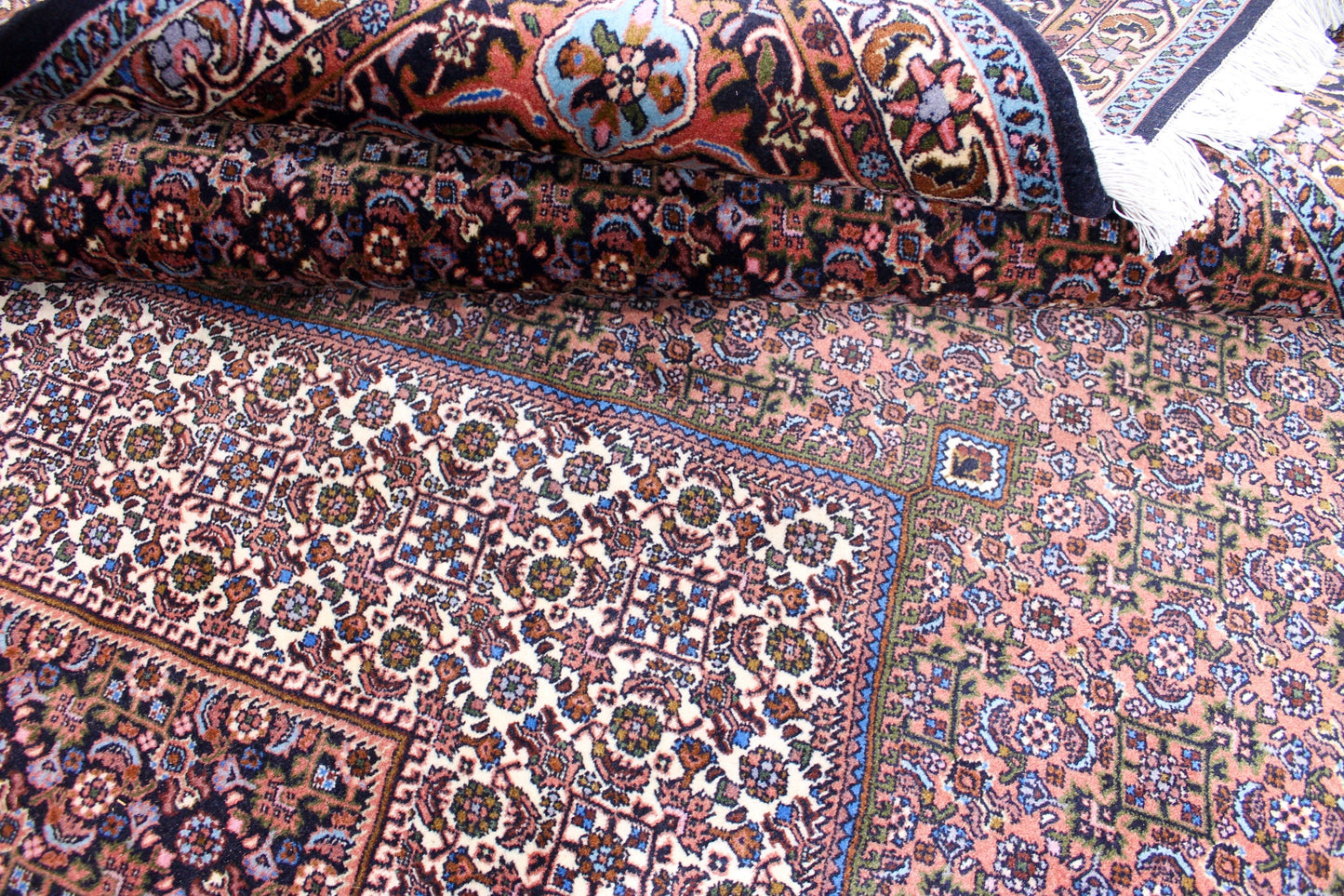 Bidjar Tekab