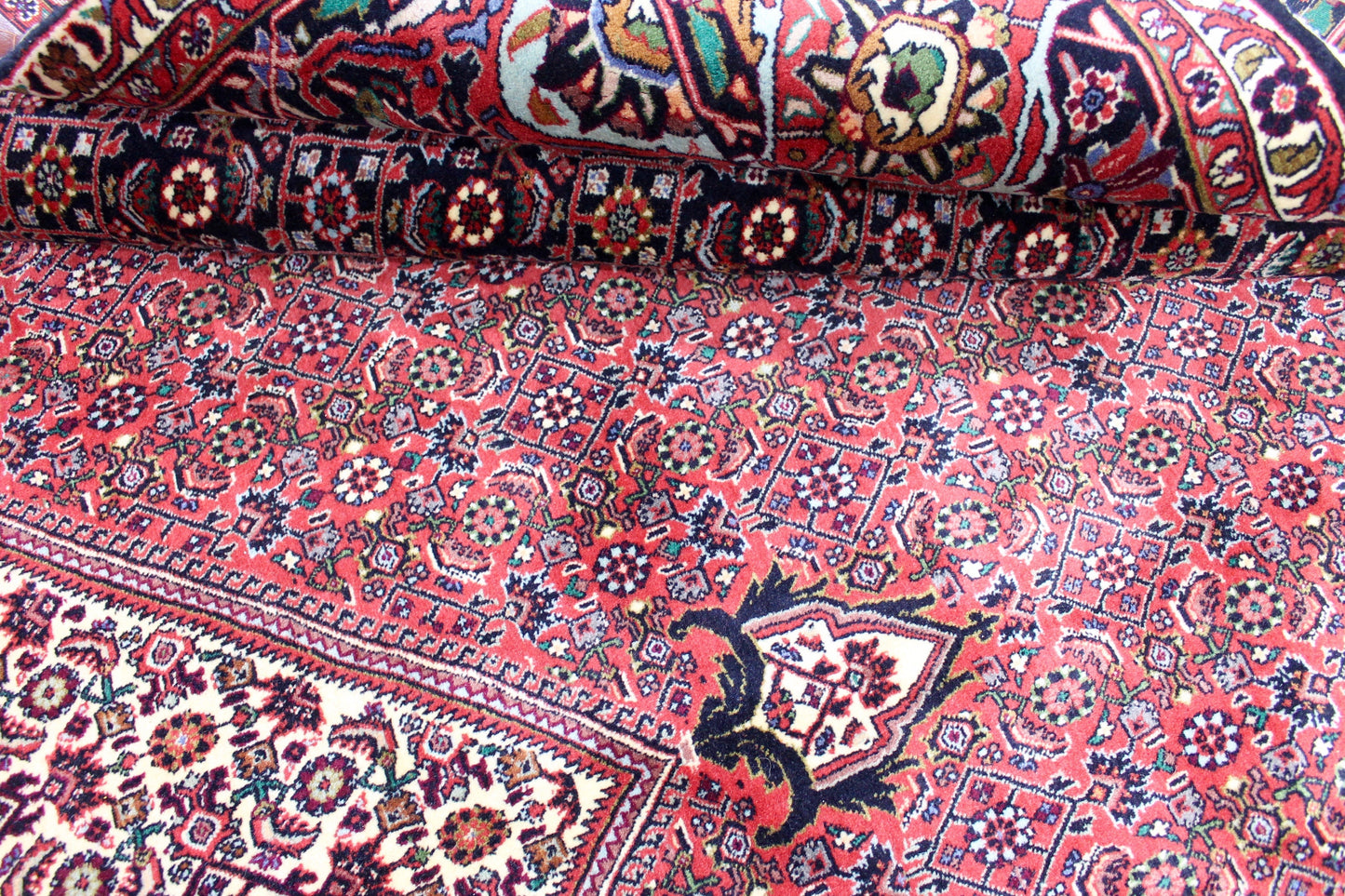Bidjar Tekab