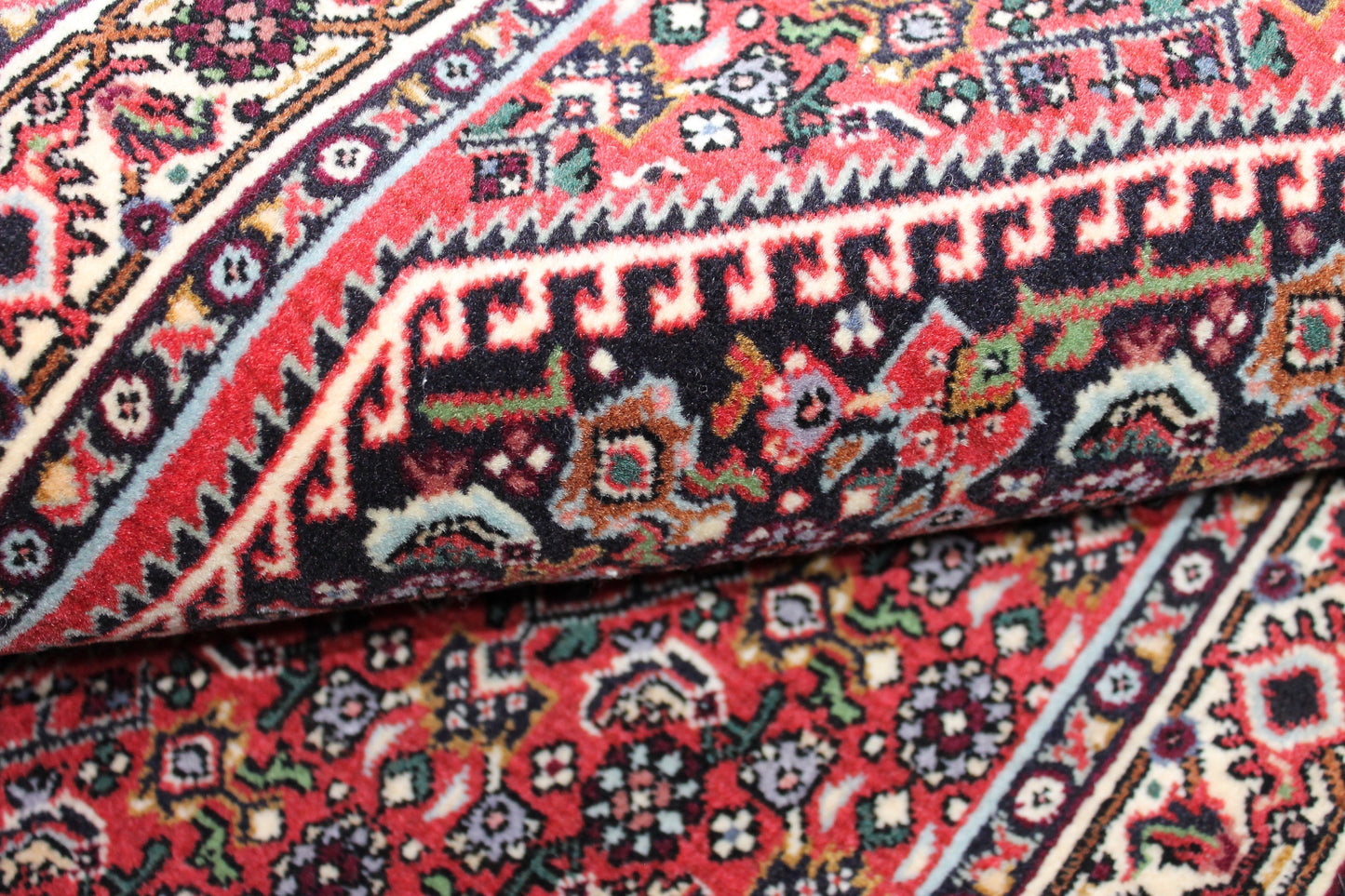 Bidjar tekab