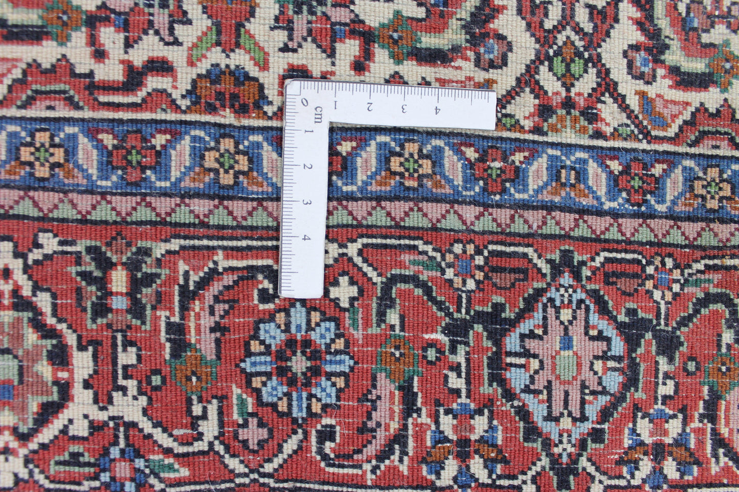 Bidjar Tekab