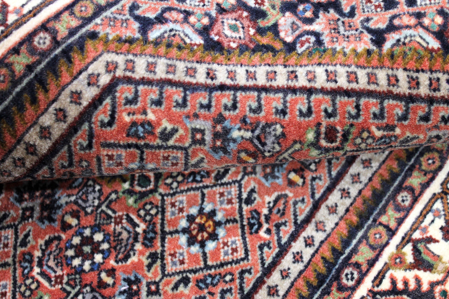 Bidjar tekab