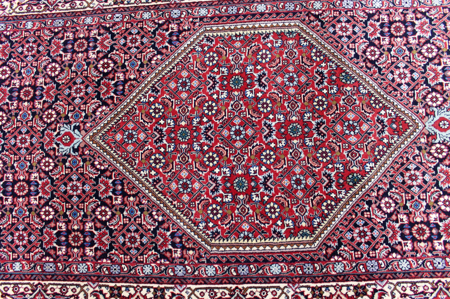 Bidjar Tekab
