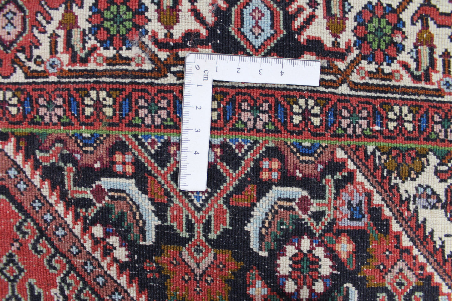 Bidjar Tekab