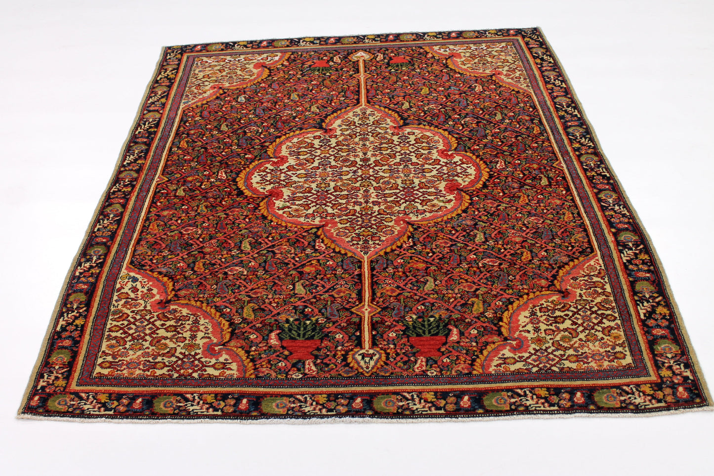Farahan Antik