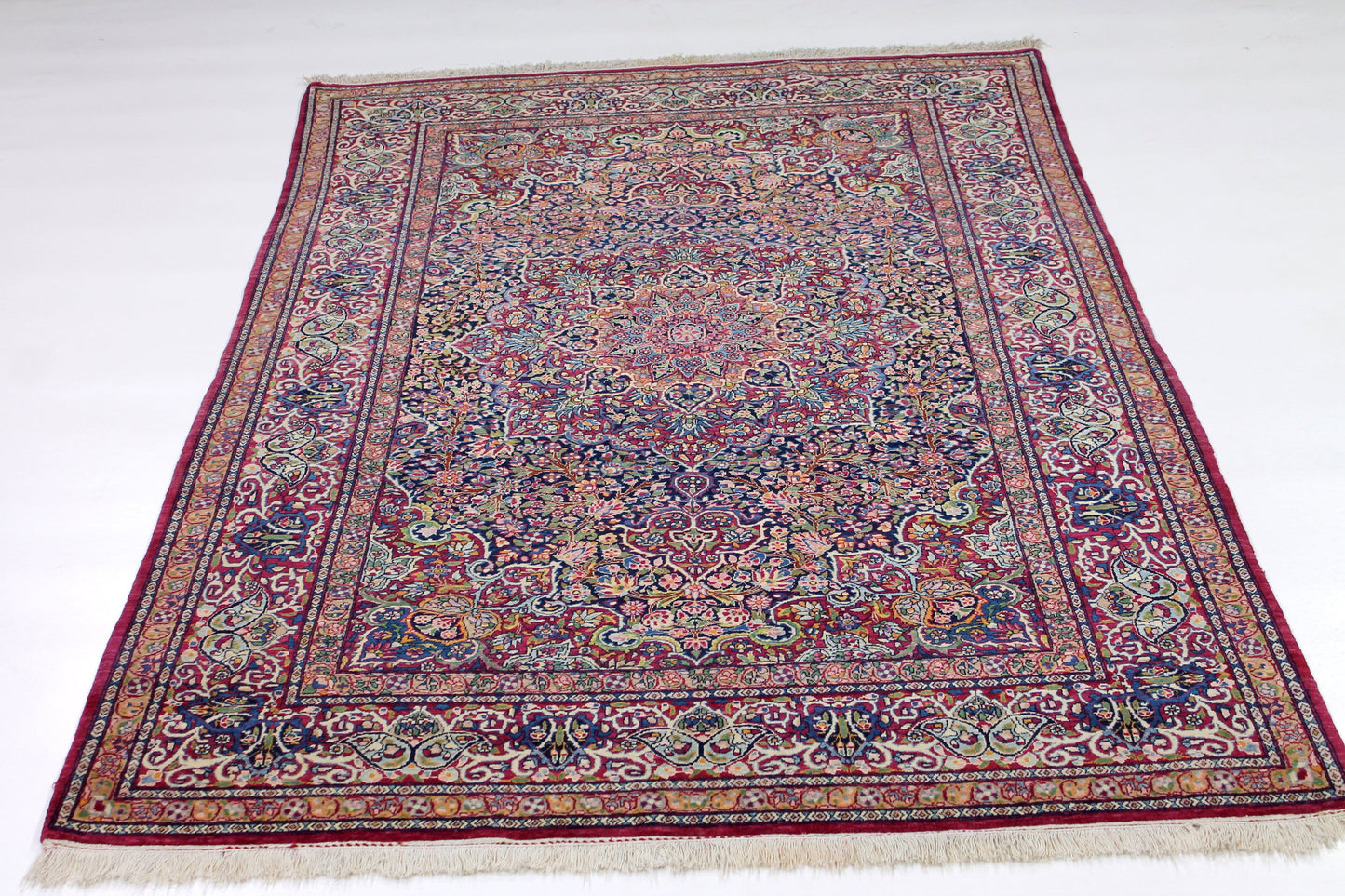 Todasht Antik