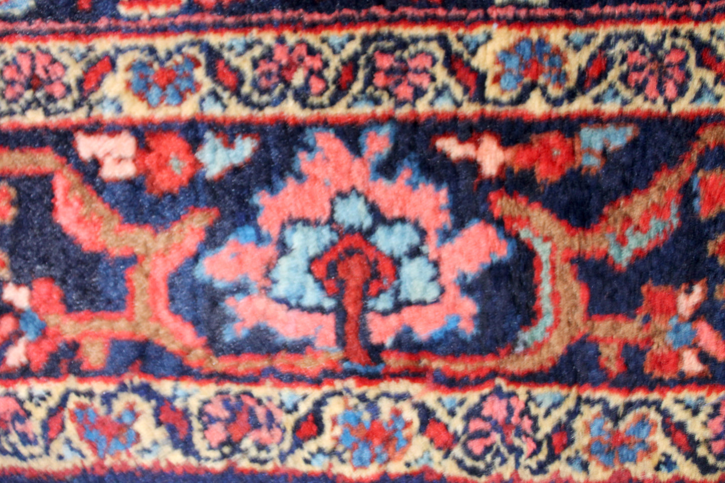 Farahan Antik