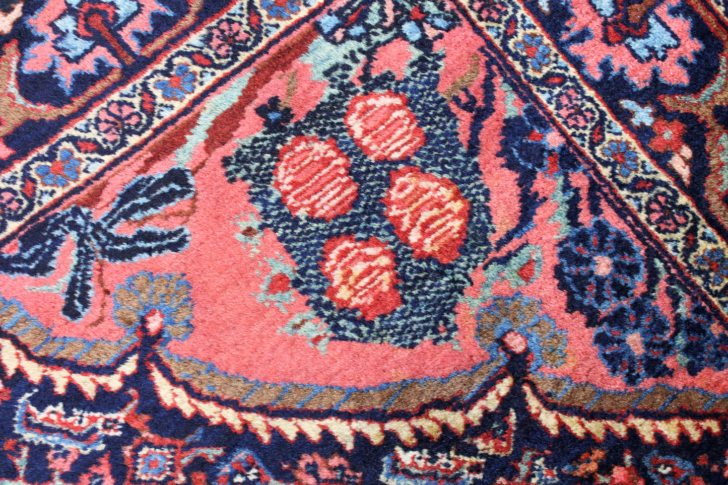 Farahan Antik