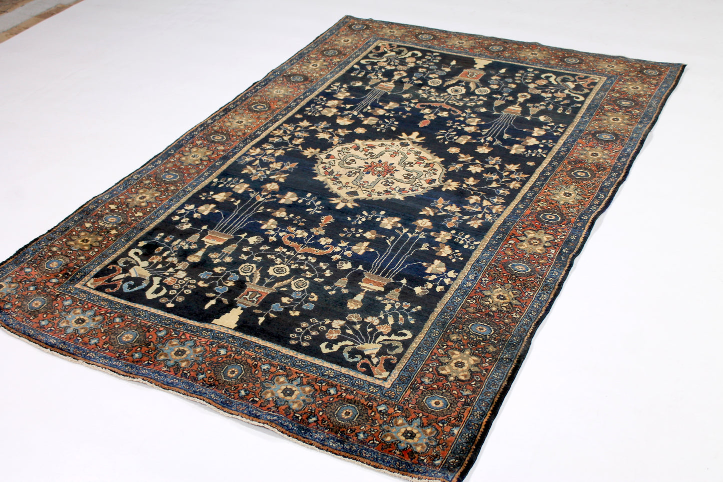 Farahan Antik