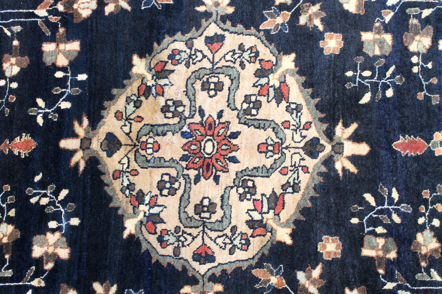 Farahan Antik