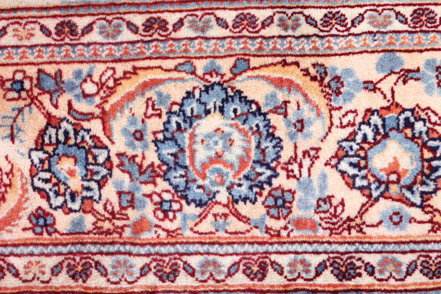 Kashan Weiss