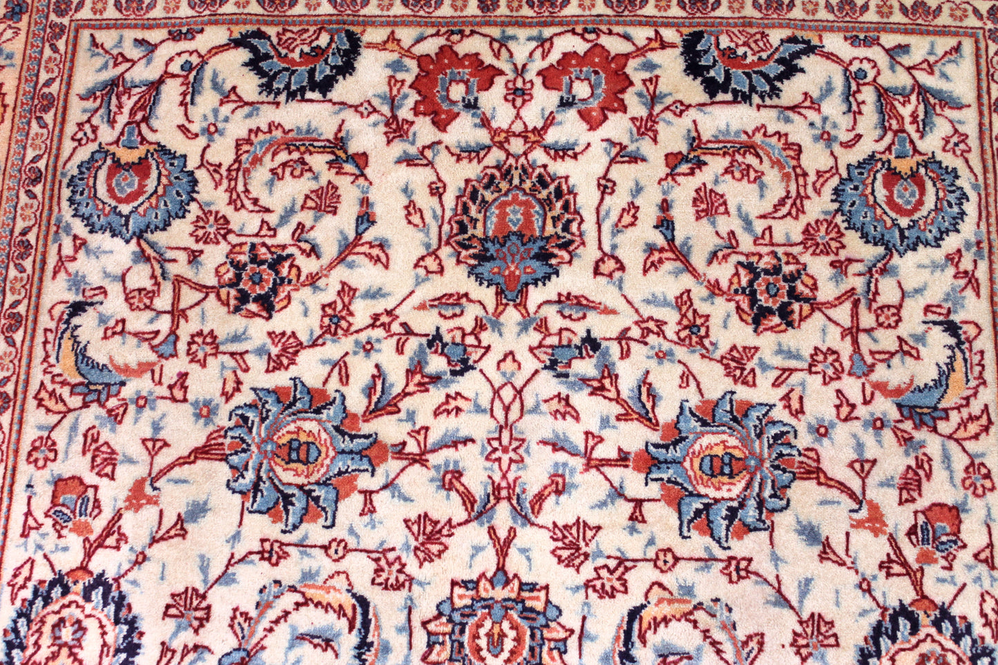 Kashan Weiss