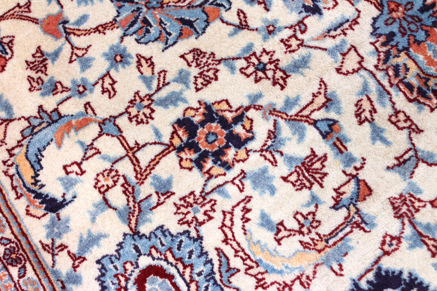 Kashan Weiss