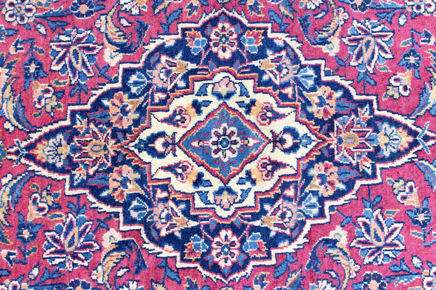 Kashan Antik