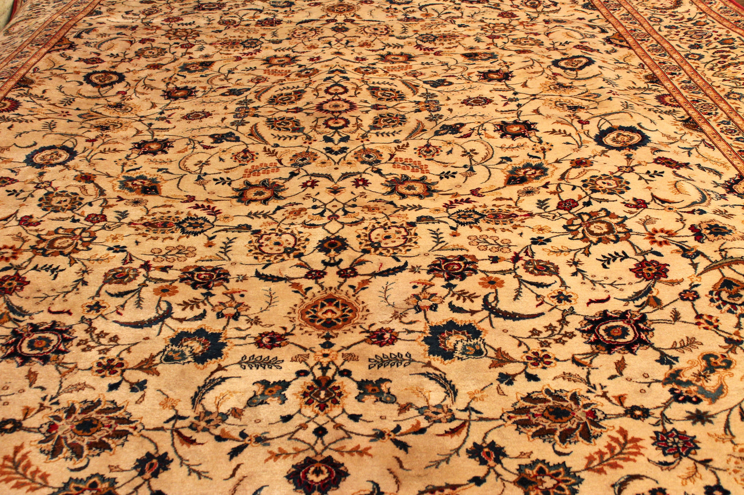 Kashan Kork