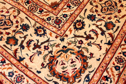 Kashan Kork
