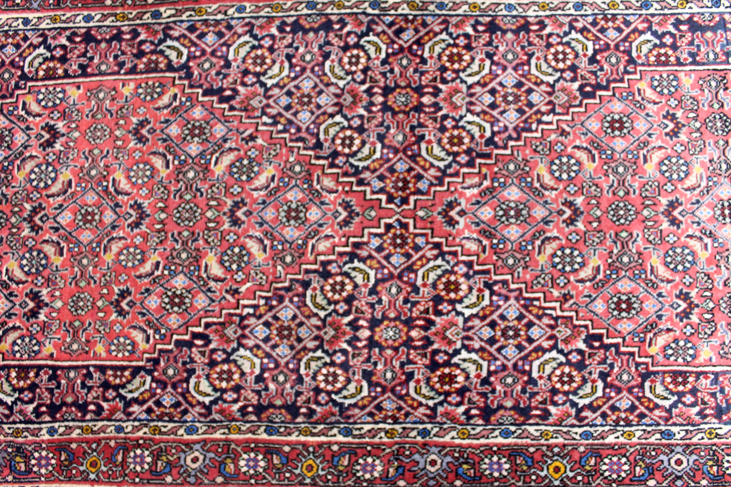 Bidjar Tekab