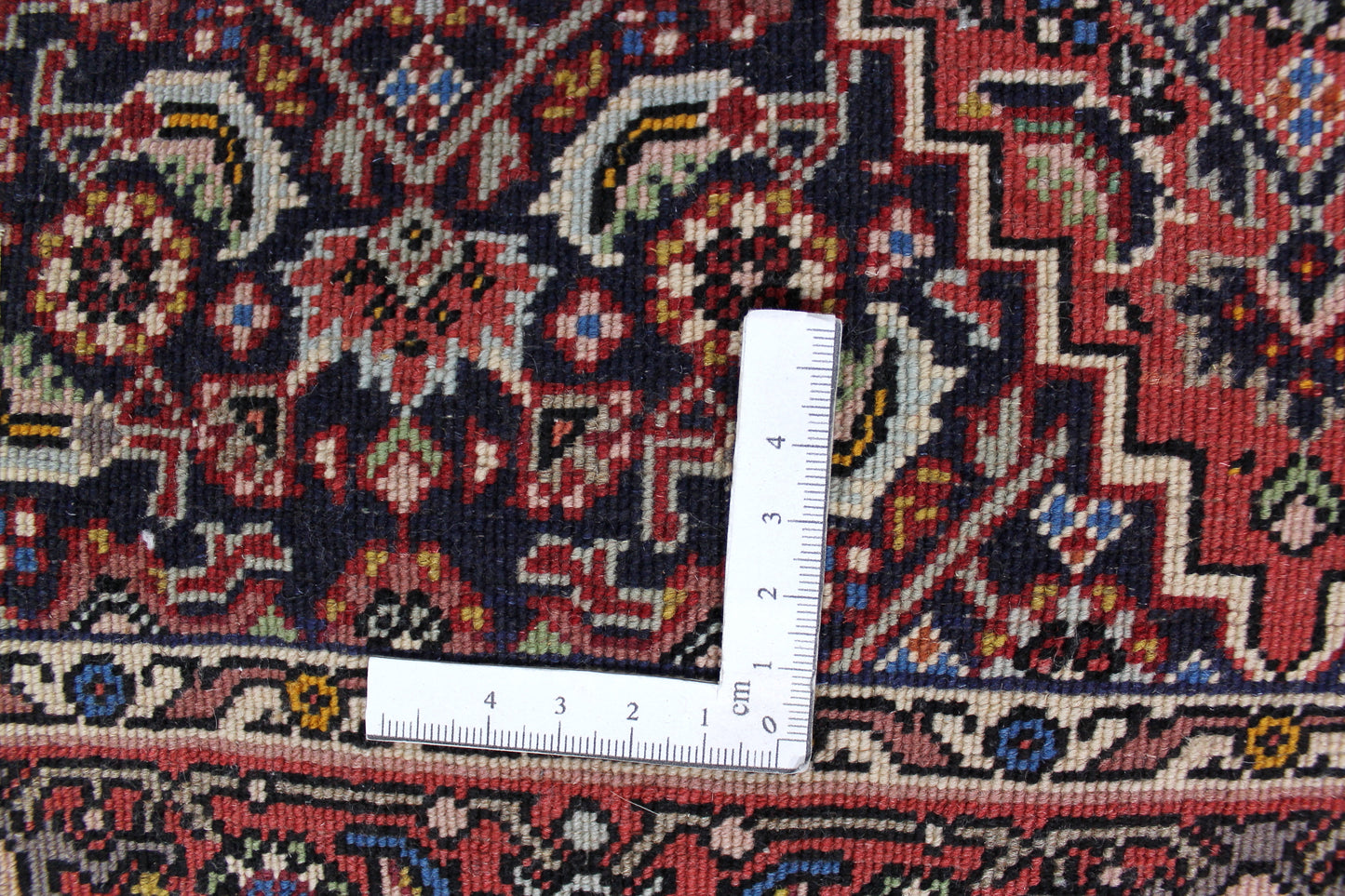 Bidjar Tekab