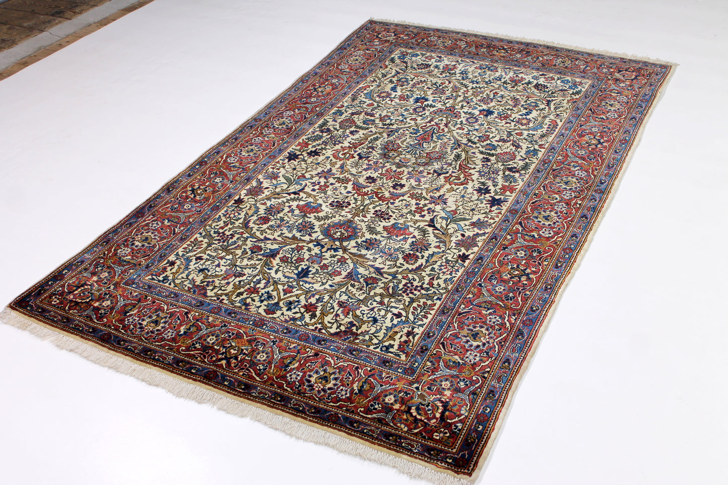 Weisser Kashan Antik