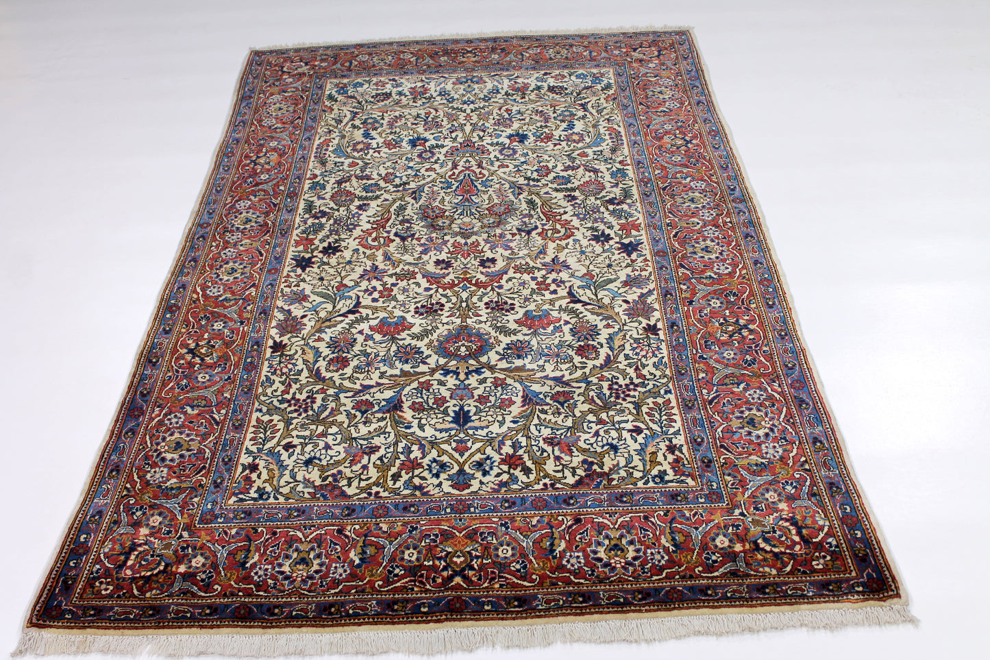 Weisser Kashan Antik