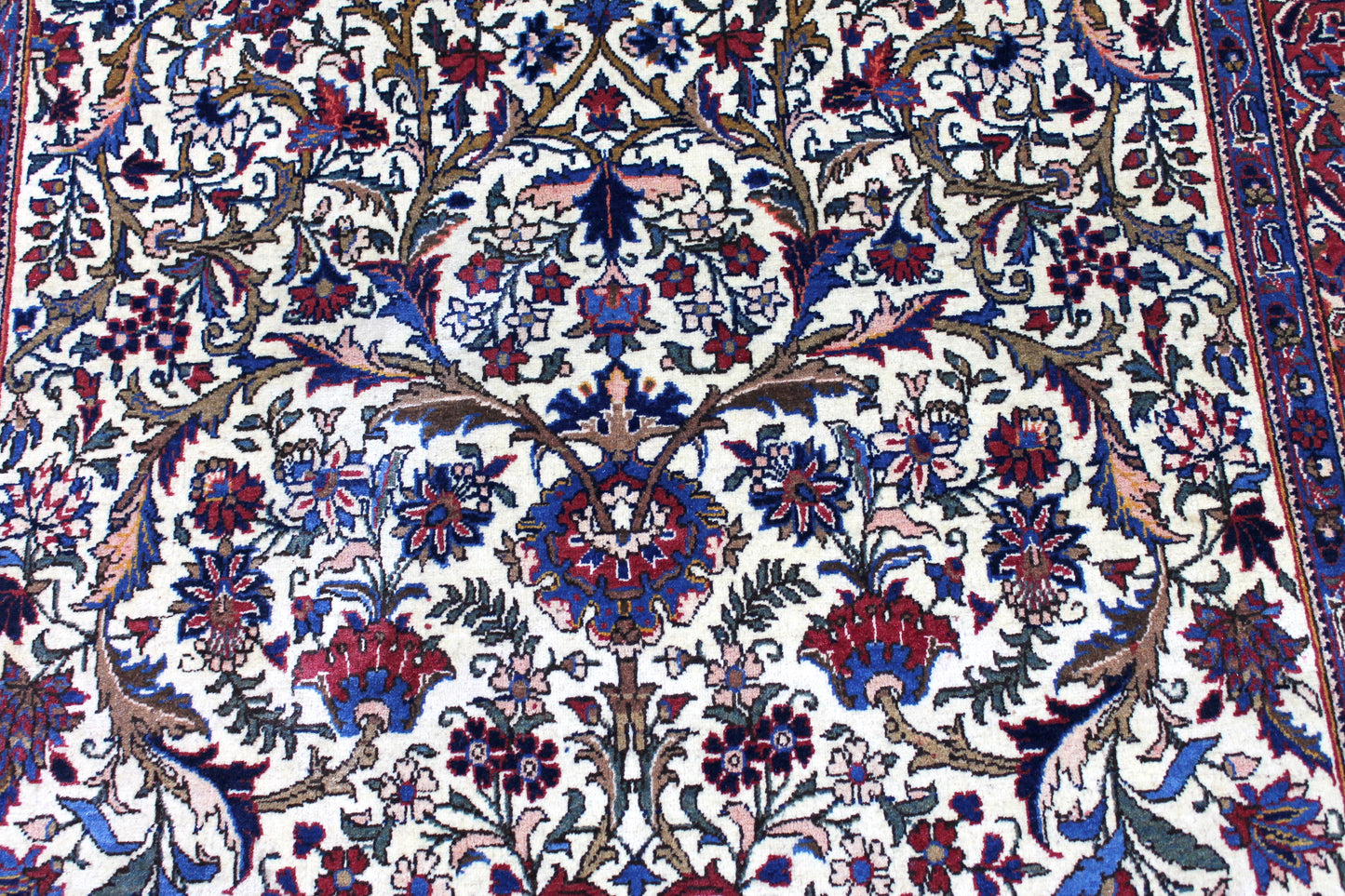 Weisser Kashan Antik