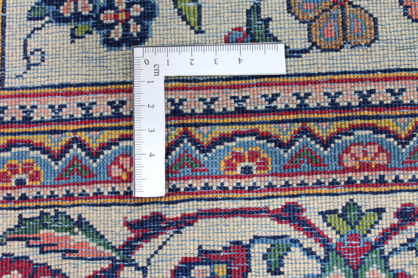 Weisser Kashan Antik