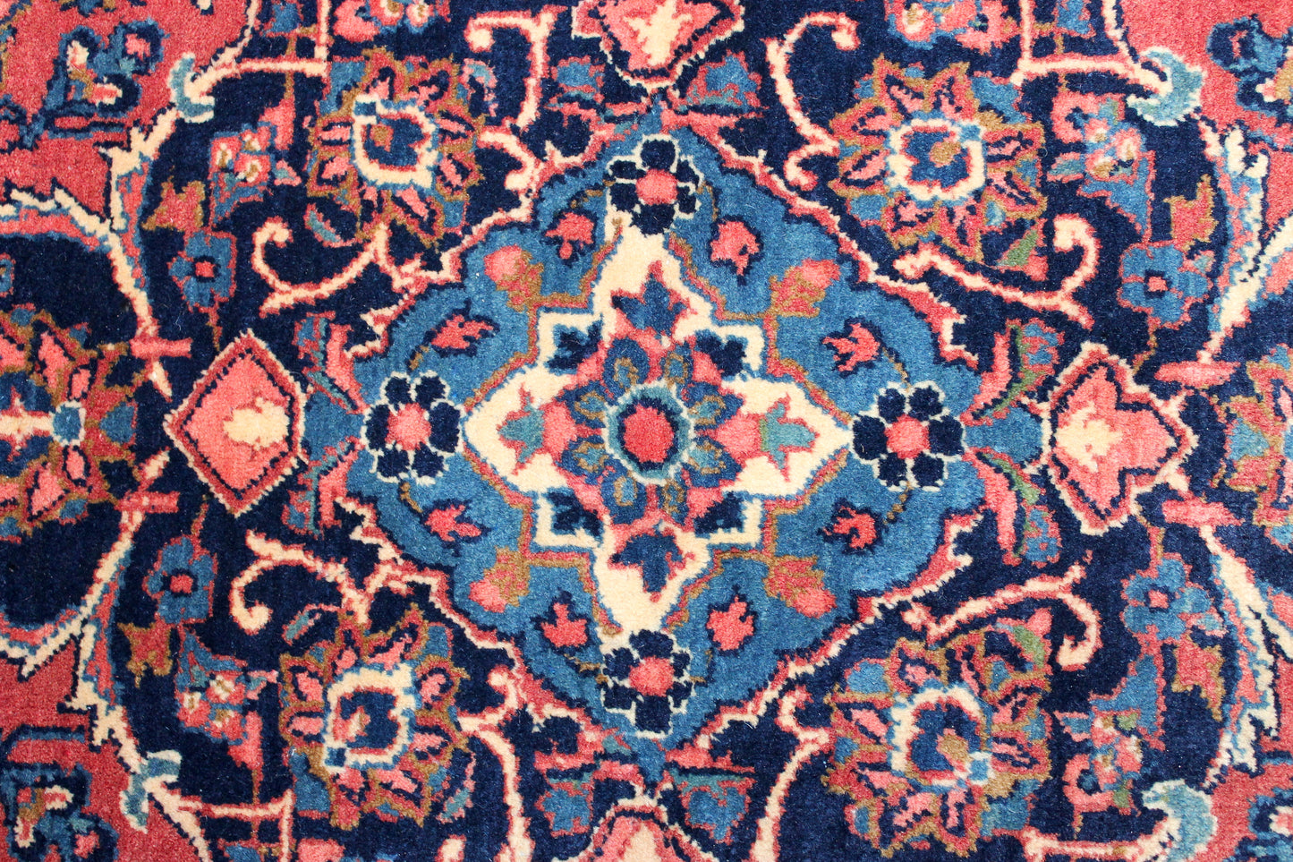 Kashan Antik