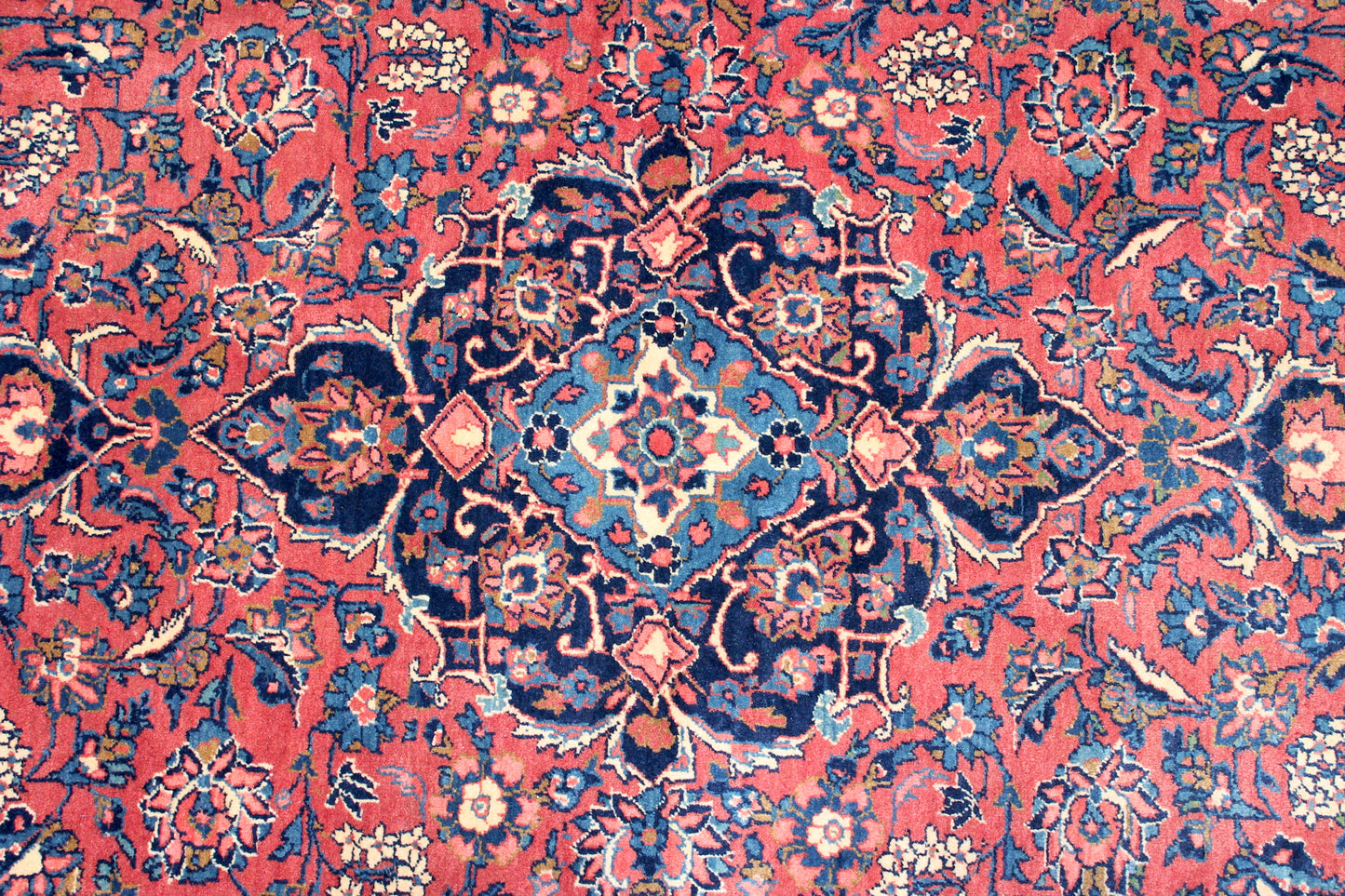 Kashan Antik